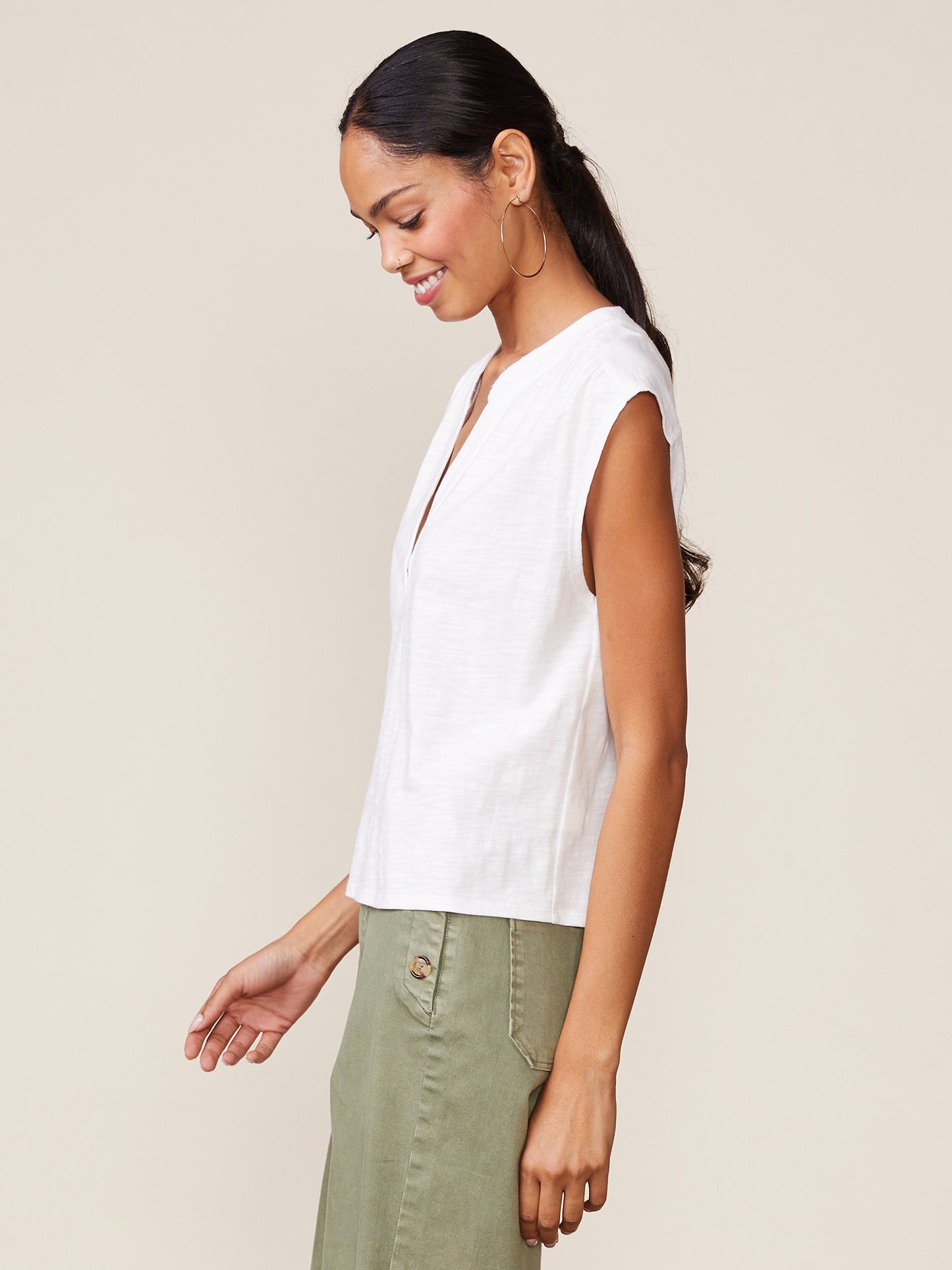White Slub Sleeveless Trapunto Top