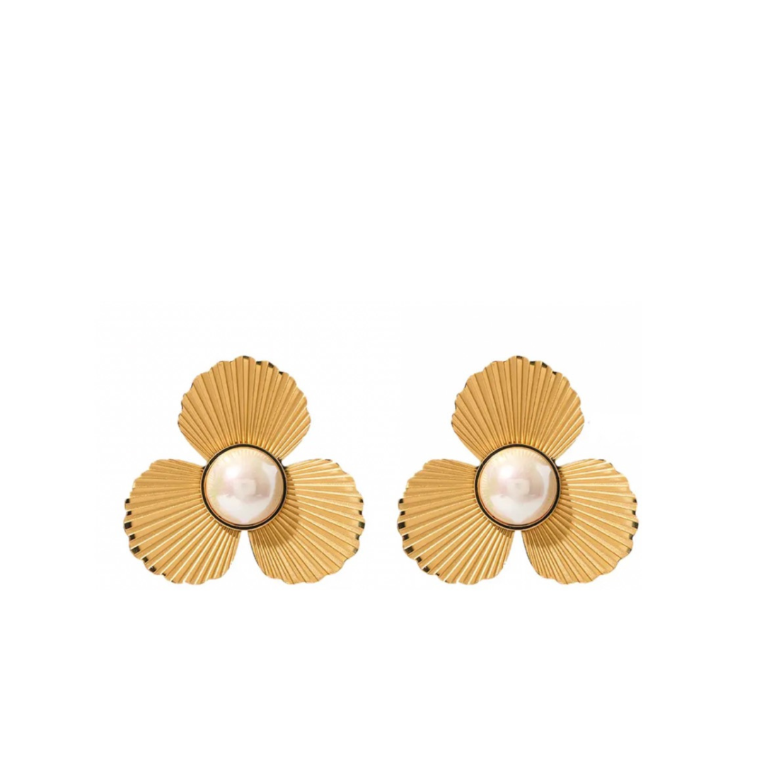 Petals and Pearl Studs